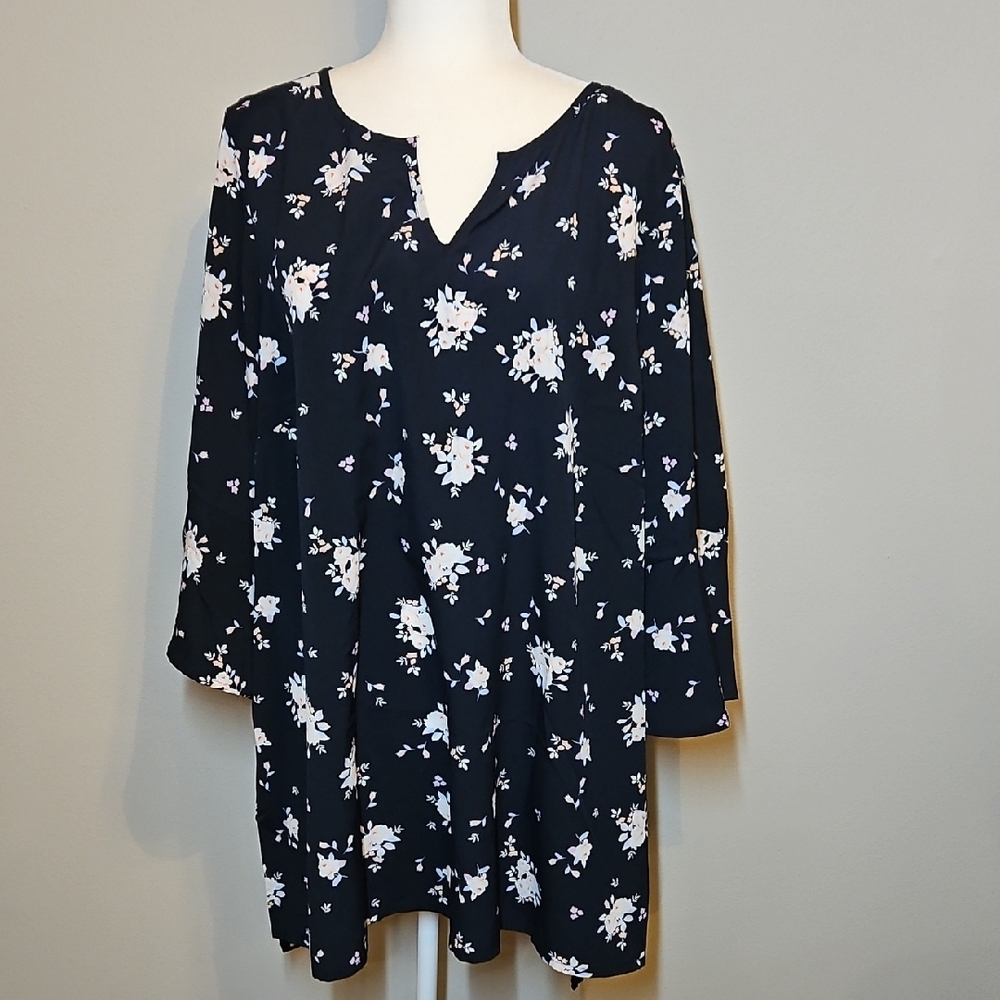 Lane Bryant Navy Blue & White Floral Split Neck Blouse